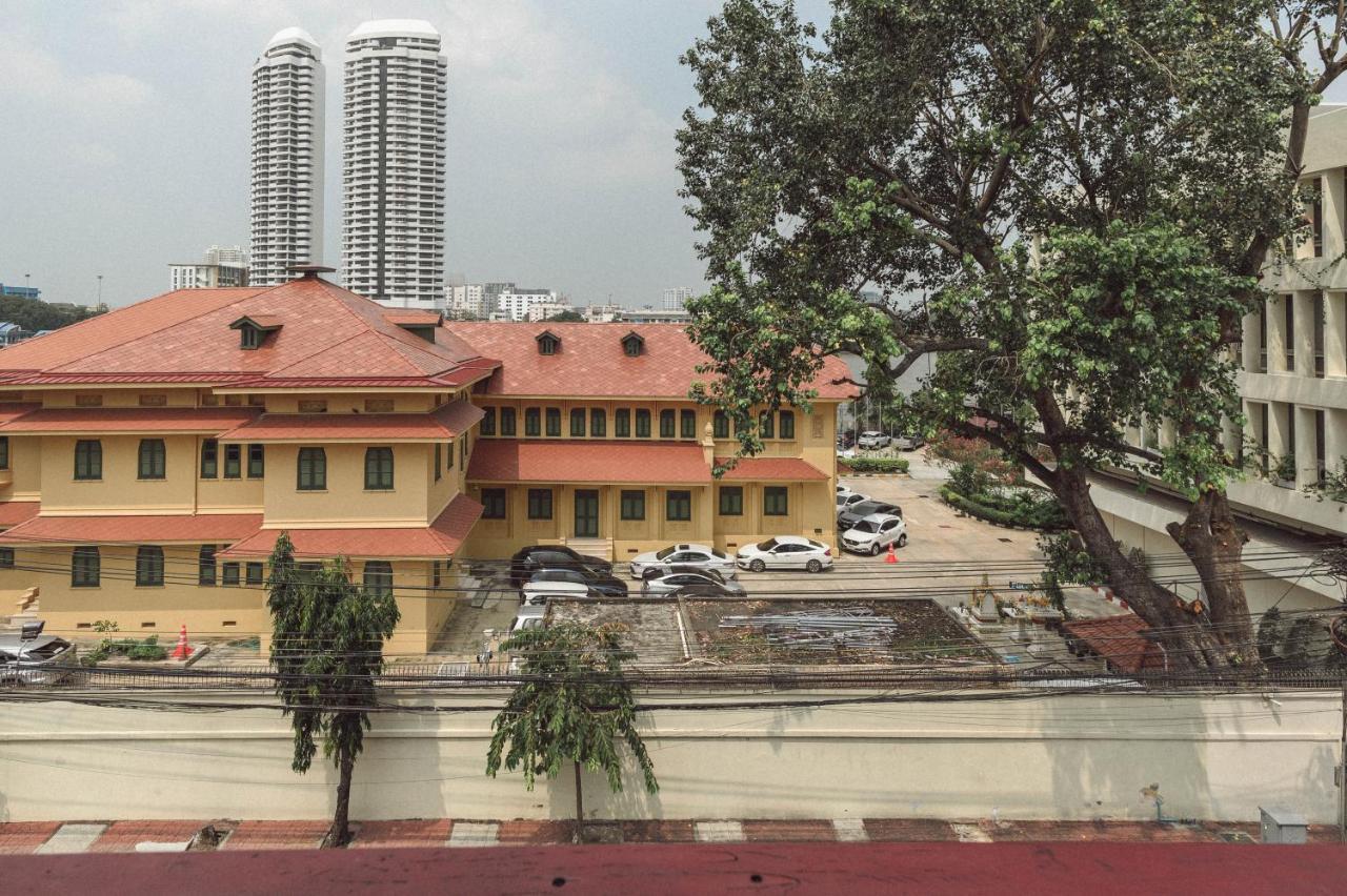 Hotel Happio Near Chabad House Bangkok Exterior foto