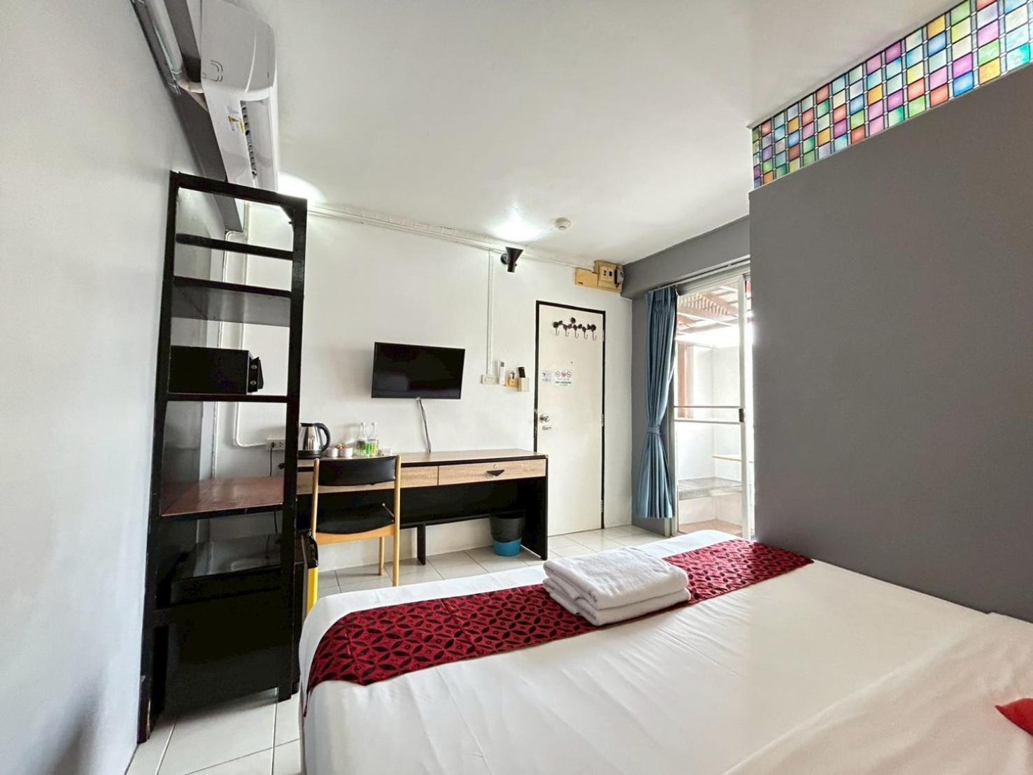 Hotel Happio Near Chabad House Bangkok Exterior foto