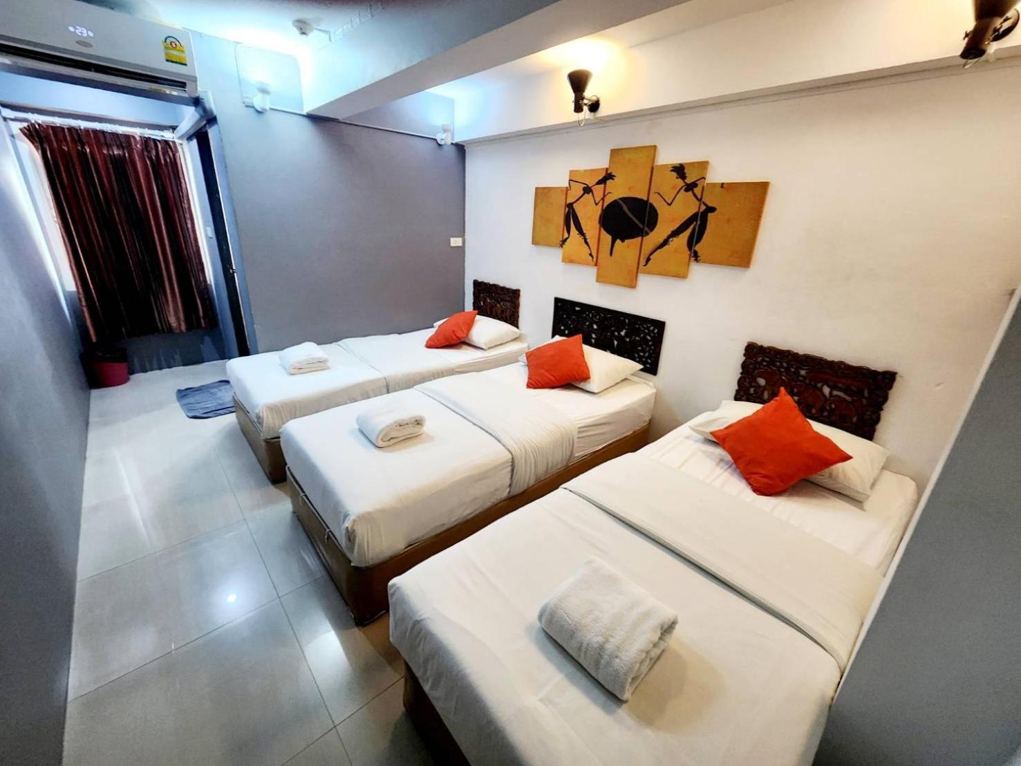 Hotel Happio Near Chabad House Bangkok Exterior foto