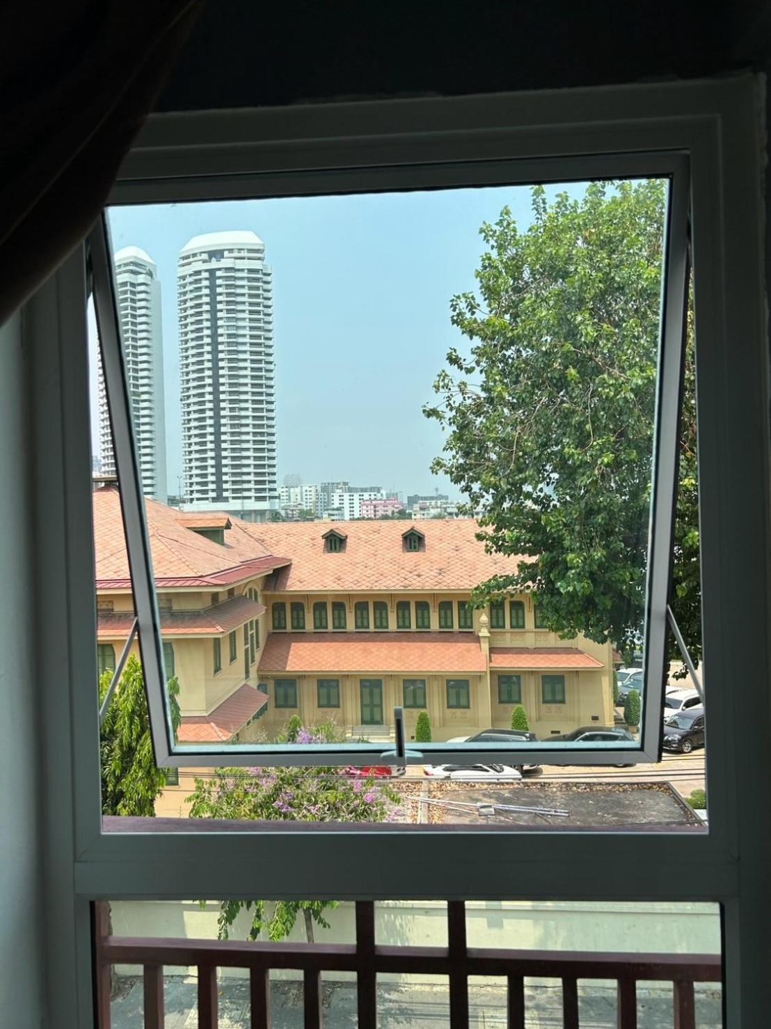 Hotel Happio Near Chabad House Bangkok Exterior foto