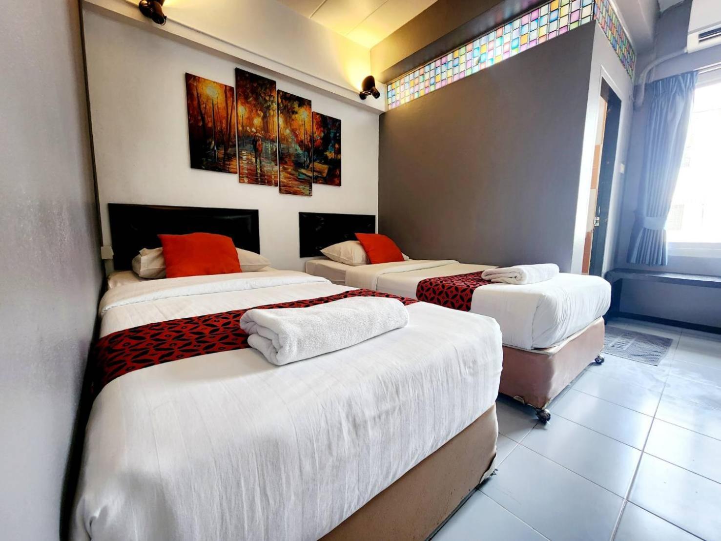 Hotel Happio Near Chabad House Bangkok Exterior foto